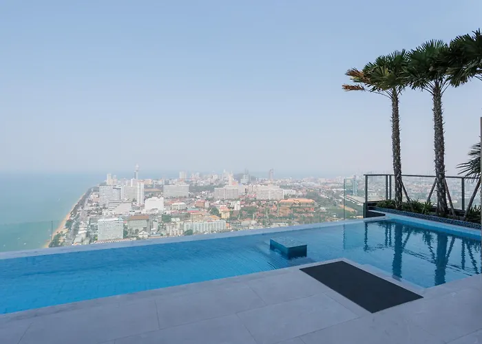 Copacabana Beach Jomtien 5513 By Pim