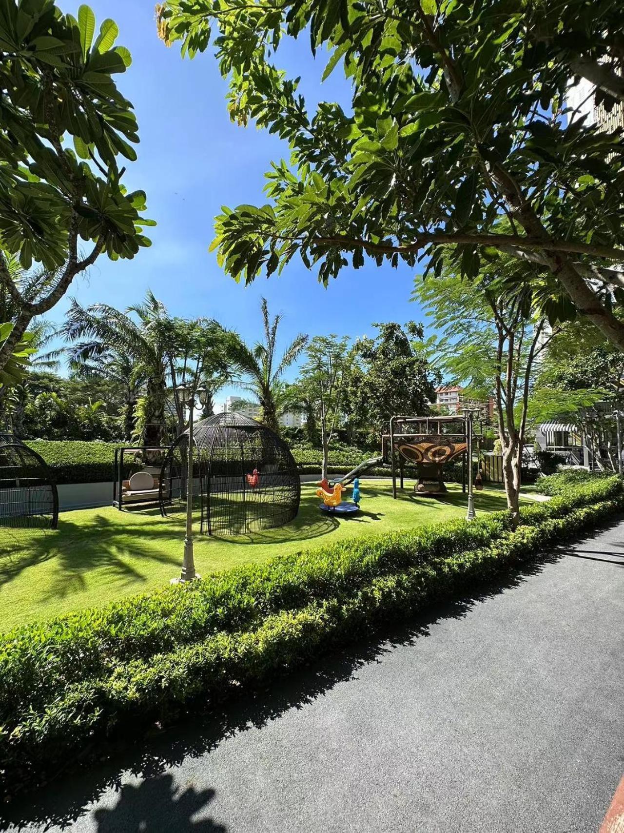 Copacabana 5513 By Pim * Jomtien Beach